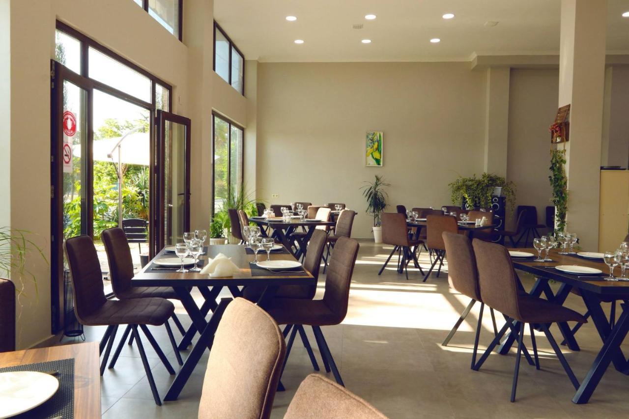 Hotel Horizon 코불레티 외부 사진